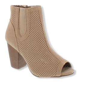 Open Toe Laser-Cut Chunky Heel Boot. NWT